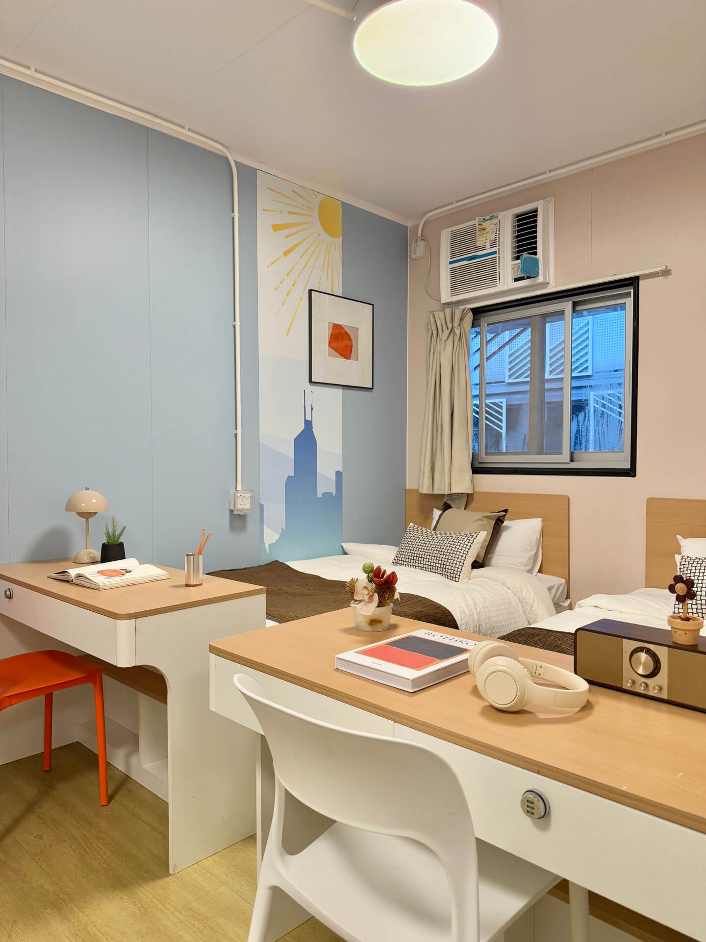 Studio Quad Plus newly renovated expansive studio featuring four single beds